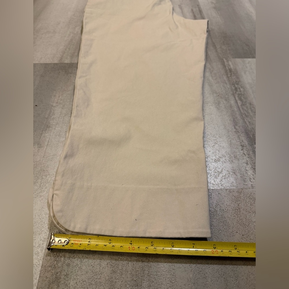 Women's Cream Capris - Picture 6 of 9